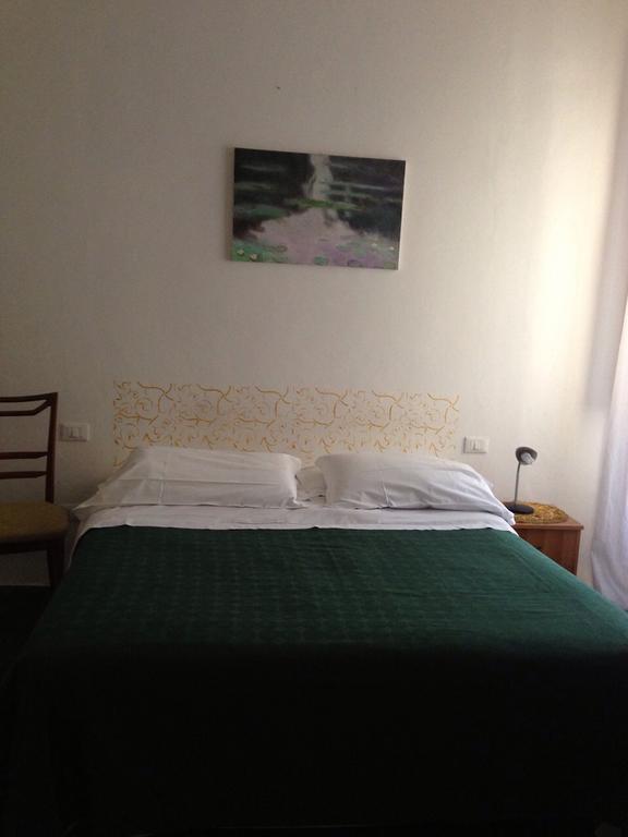 Hostel Veronique Firenze Værelse billede