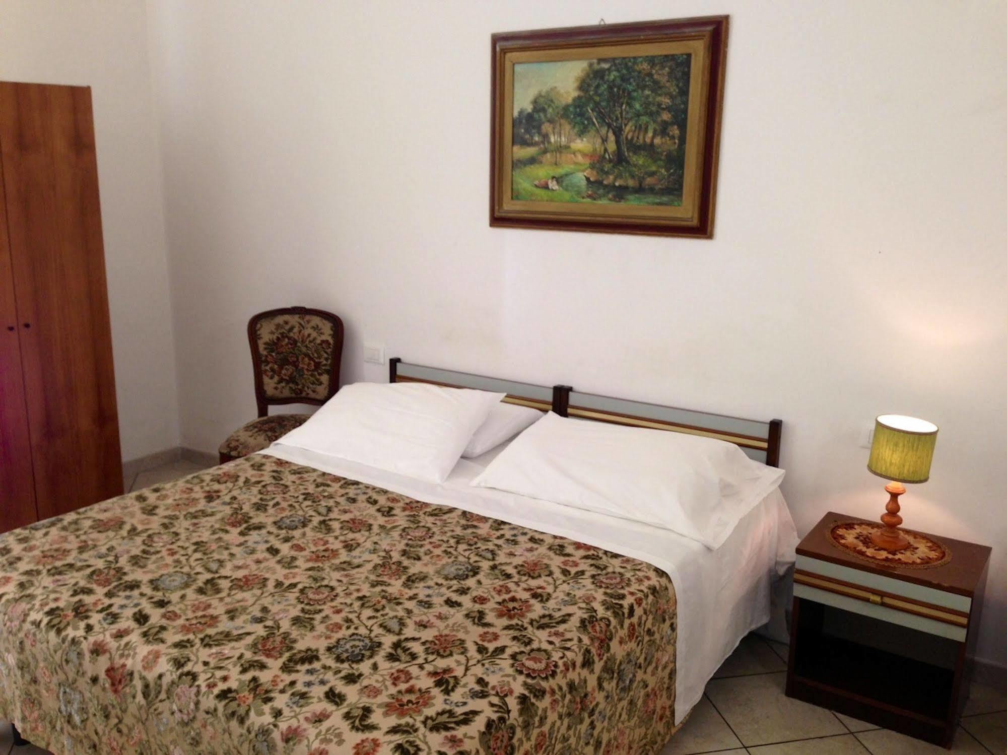 Hostel Veronique Firenze Eksteriør billede