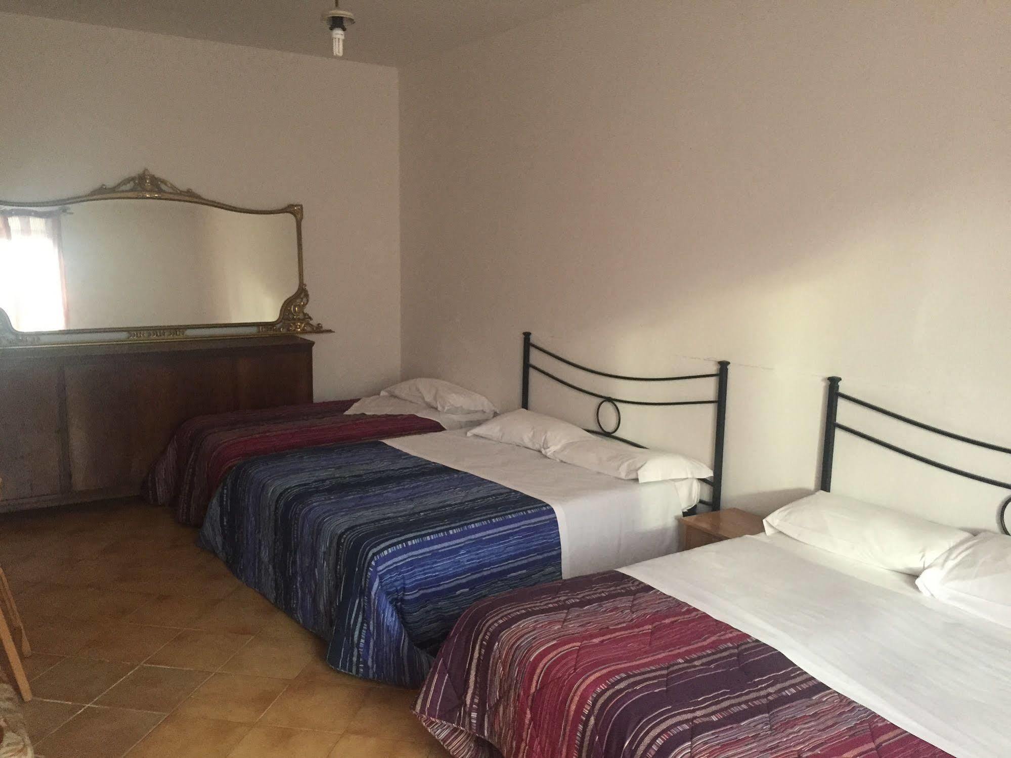 Hostel Veronique Firenze Eksteriør billede